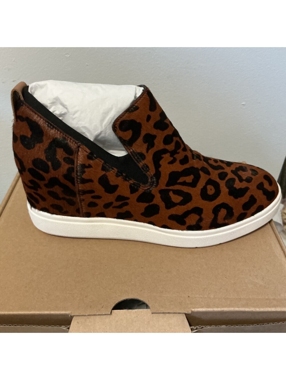 Womans Size 7.5 Dr. Scholls Scarlette Leopard Slip On Wedge Sneakers B2-10